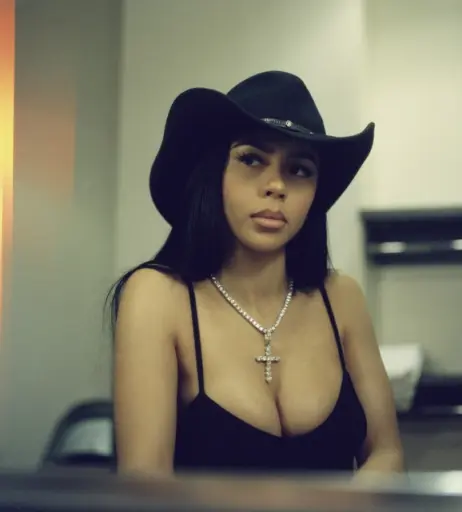 Image 12028621 from Mariah the Scientist / Mariah Amani Buckles / mariahthescientist