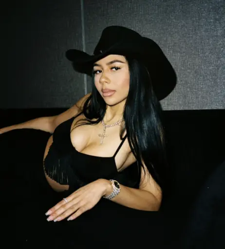 Image 12028619 from Mariah the Scientist / Mariah Amani Buckles / mariahthescientist