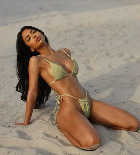 Image 12038190 from Aneeqa Farid