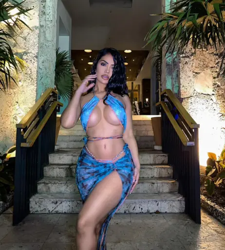 Image 12038188 from Aneeqa Farid