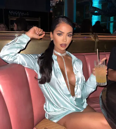 Image 12038177 from Aneeqa Farid