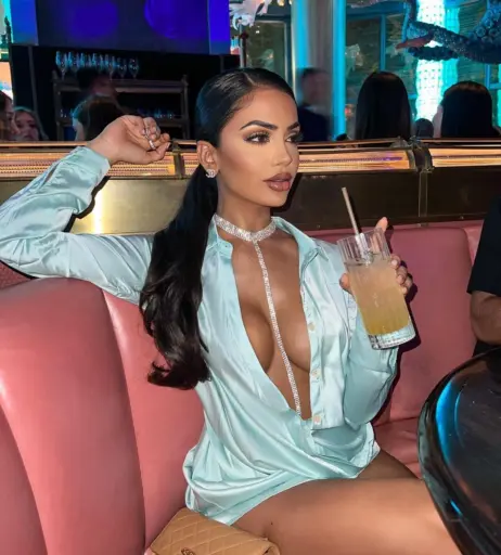 Image 12038179 from Aneeqa Farid