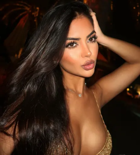 Image 12038326 from Aneeqa Farid