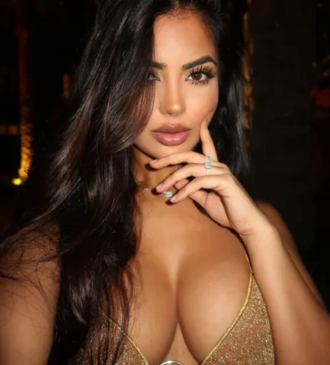 Image 12038318 from Aneeqa Farid