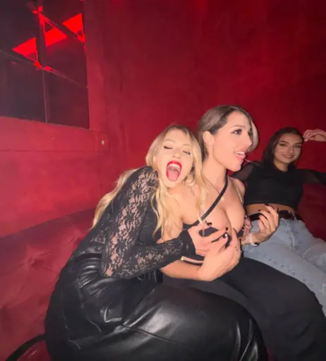 Image 12035564 from Livia De Luca / LaLoviaa / quelaag92 [Busty Italian]