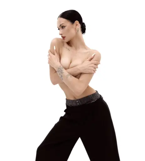 Image 12034396 from Anastasia Useeva / anastasia_useeva