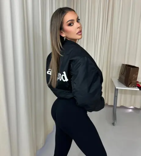 Image 12037708 from Sara Chafak