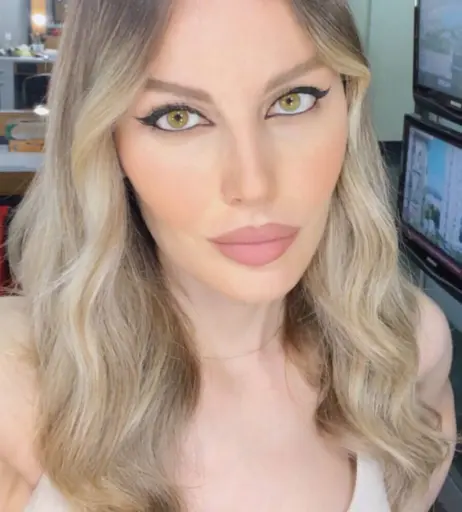 Image 12036090 from Hande Sarıoğlu