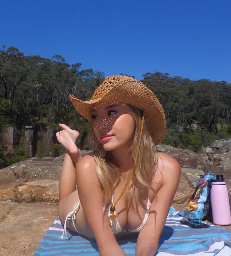 Image 12036357 from Ky9le