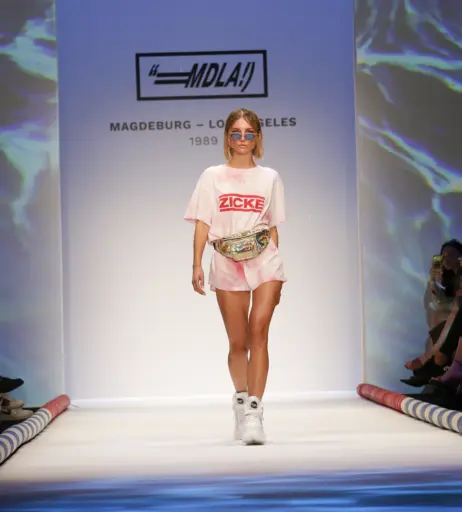 Image 12033829 from Julia Wulf / juleslw / julesslw