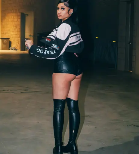 Image 12003718 from SheIsBlake