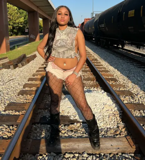 Image 12003691 from SheIsBlake