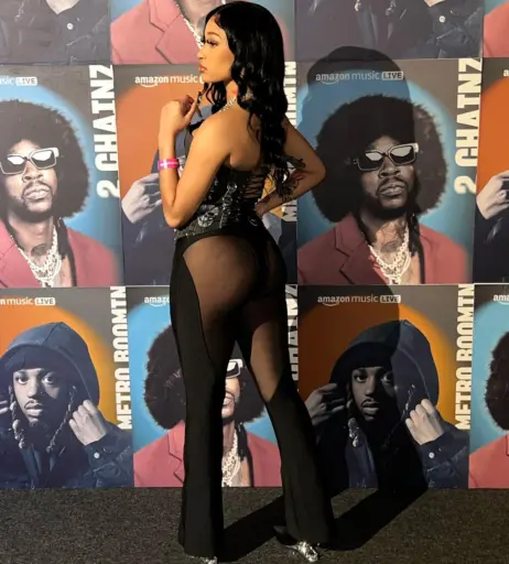 Image 12003694 from SheIsBlake