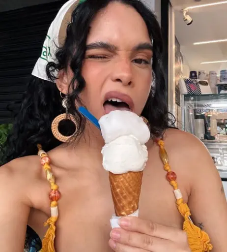 Image 12095861 from Carol Macedo