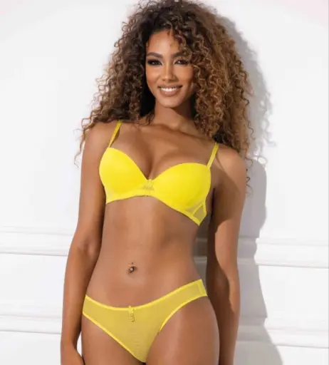 Image 12093248 from Samira Lui