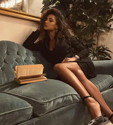 Image 12093275 from Samira Lui