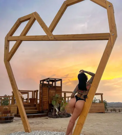 Image 12088452 from ohitsasshley