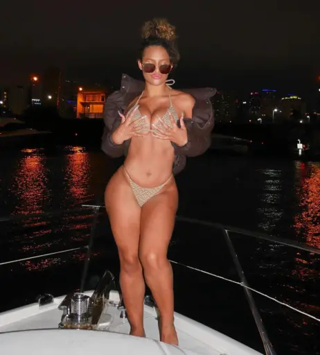 Image 12089370 from Erica Fontaine