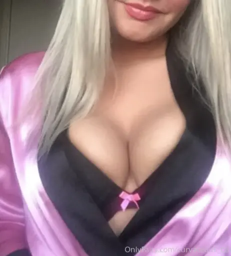 Image 13582784 from curvaceous_barbie