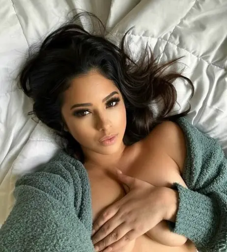 Image 187010 from Jasmine Villegas