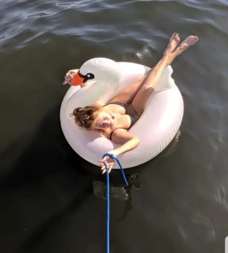 Image 1850261 from Palina Rojinski