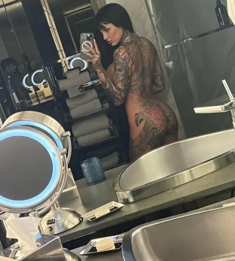 Image 1834913 from Mistress Mika Katana