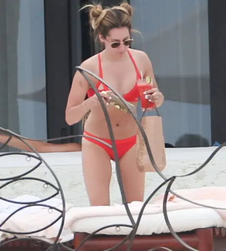 Image 1831506 from Ashley Tisdale