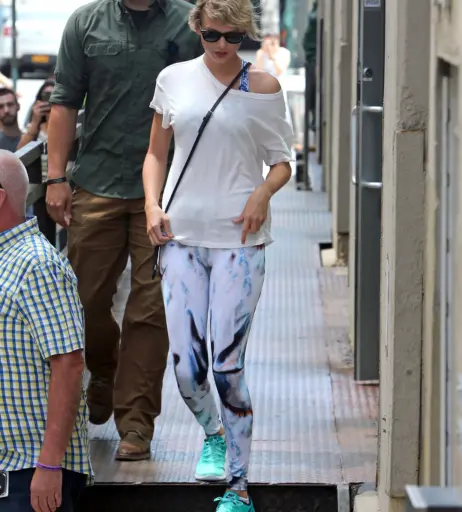 Image 1832901 from Taylor Swift