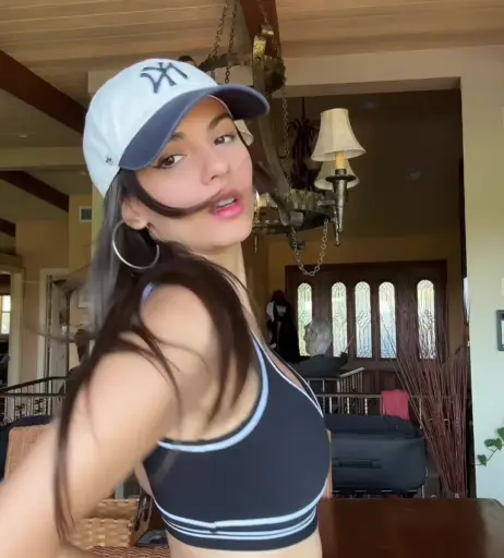 Image 1833015 from Victoria Justice