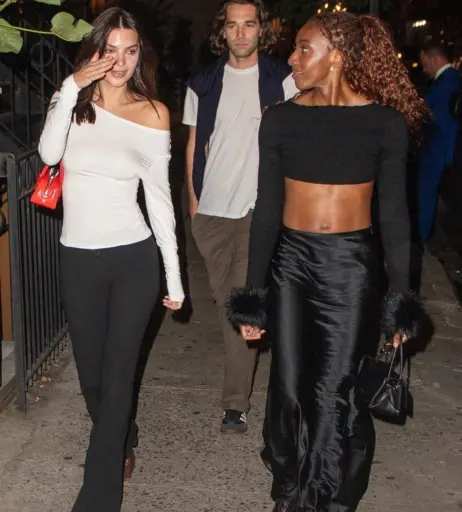 Image 1838370 from Emily Ratajkowski