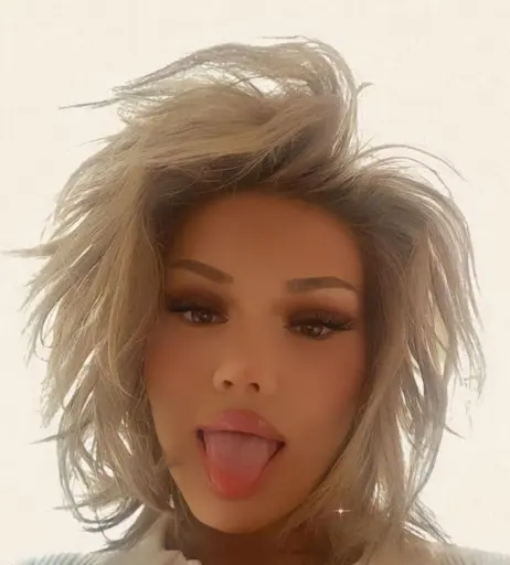 Image 1825706 from Shirin David