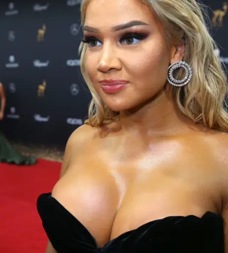 Image 1825178 from Shirin David