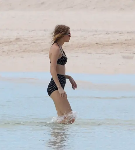 Image 1824359 from Taylor Swift