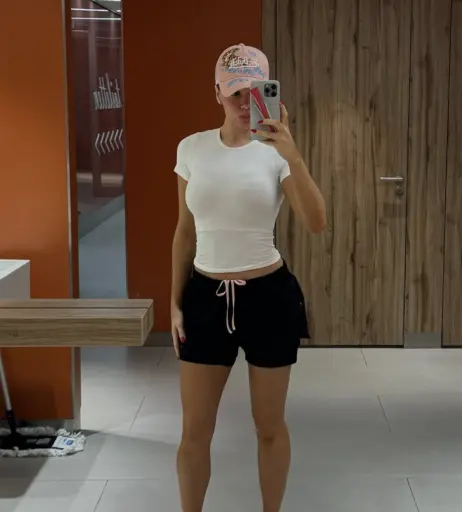 Image 1824215 from Shirin David