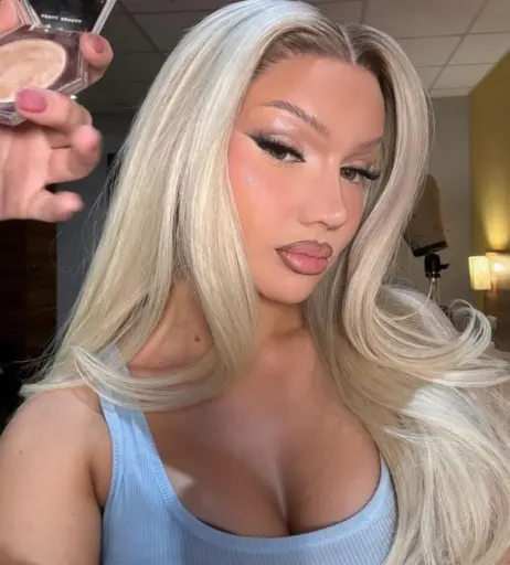 Image 1824952 from Shirin David