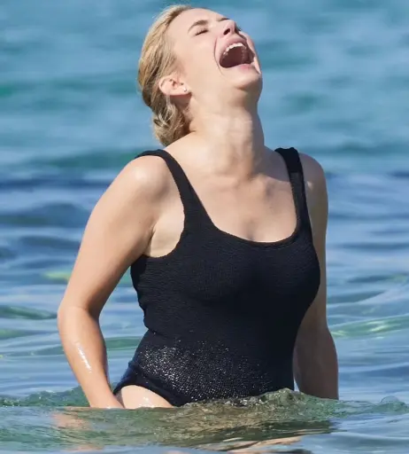 Image 1821922 from Emma Roberts