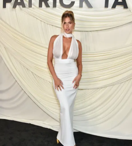 Image 1822510 from Kara Del Toro