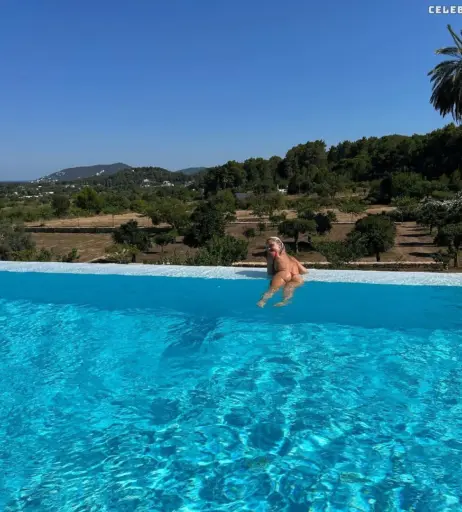 Image 1822393 from Evelyn Burdecki