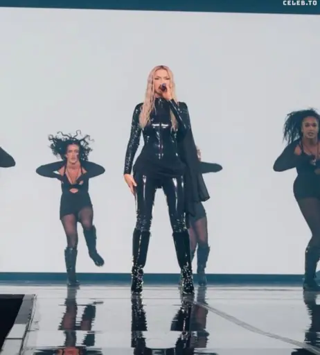 Image 1823497 from Shirin David