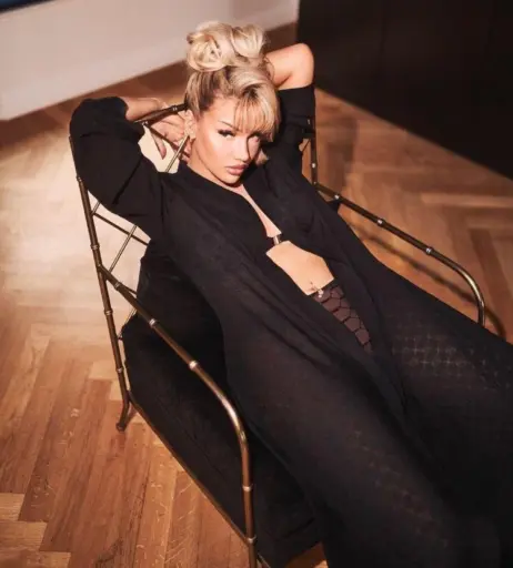 Image 1823455 from Shirin David