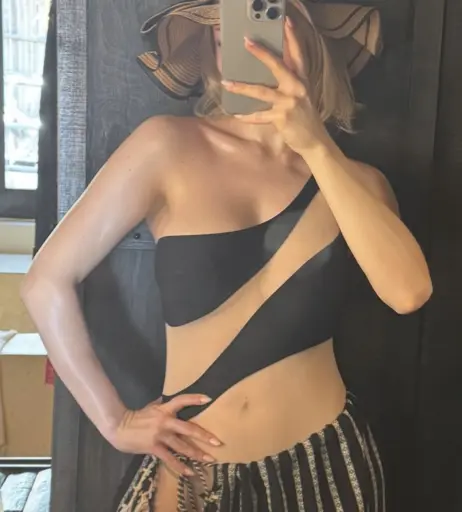 Image 1820604 from Shirin David