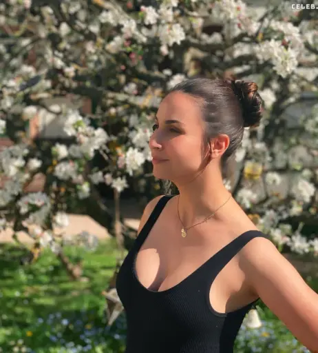 Image 1829393 from Sila Sahin-Radlinger