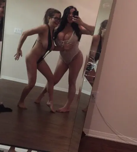 Image 1810473 from Tessa Fowler