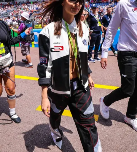 Image 1810105 from Emily Ratajkowski