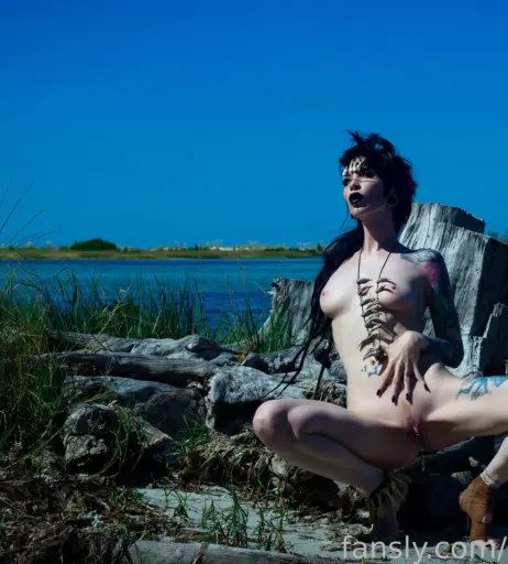 Image 1810293 from Razor Candi