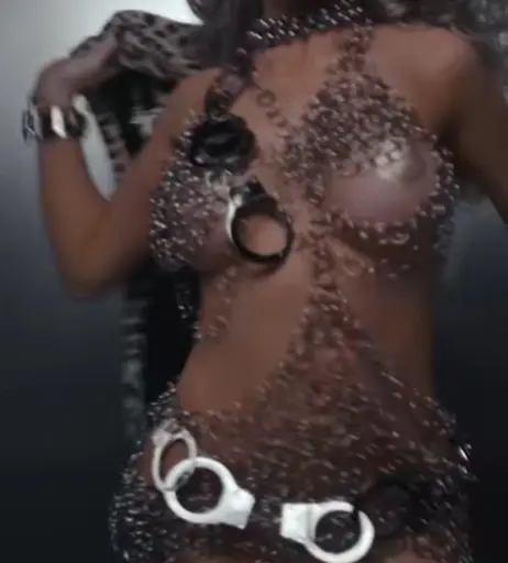 Image 1819272 from Shirin David