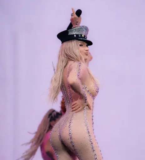 Image 1818199 from Shirin David