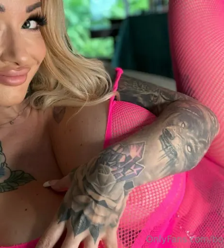 Image 18058023 from bombshelldez