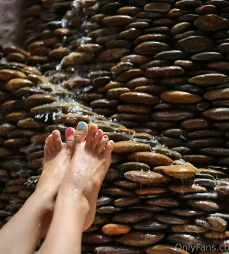 Image 18058305 from eurasian_feet