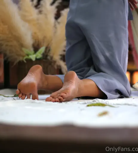 Image 18054564 from eurasian_feet